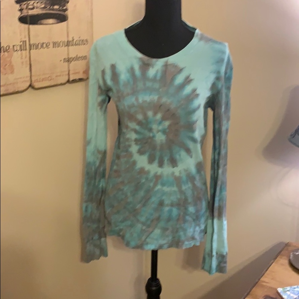 EUC Lucky waffle Tie-dyed long sleeve T. Size L.